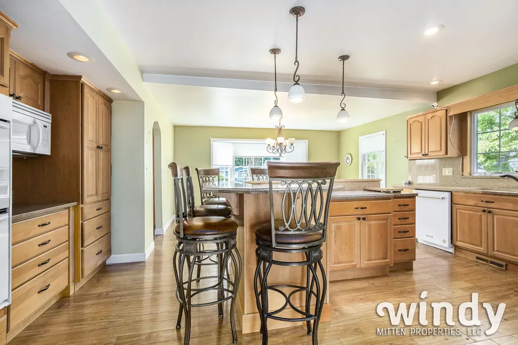 7927 Lakewood Drive Coloma Charter Township MI 49038