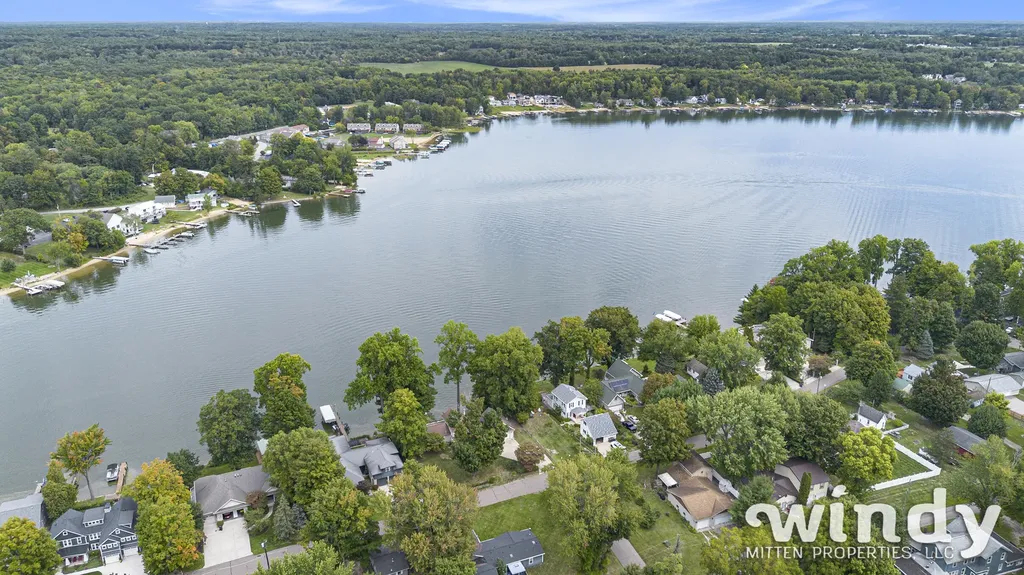 7927 Lakewood Drive Coloma Charter Township MI 49038