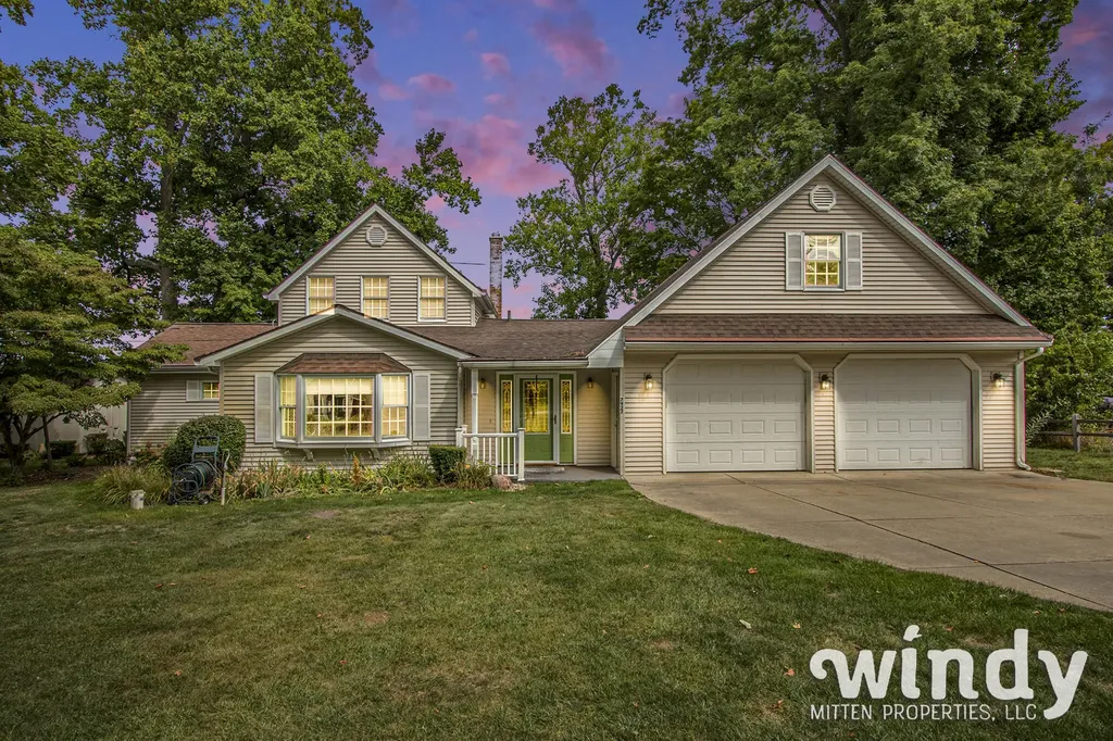 7927 Lakewood Drive Coloma Charter Township MI 49038
