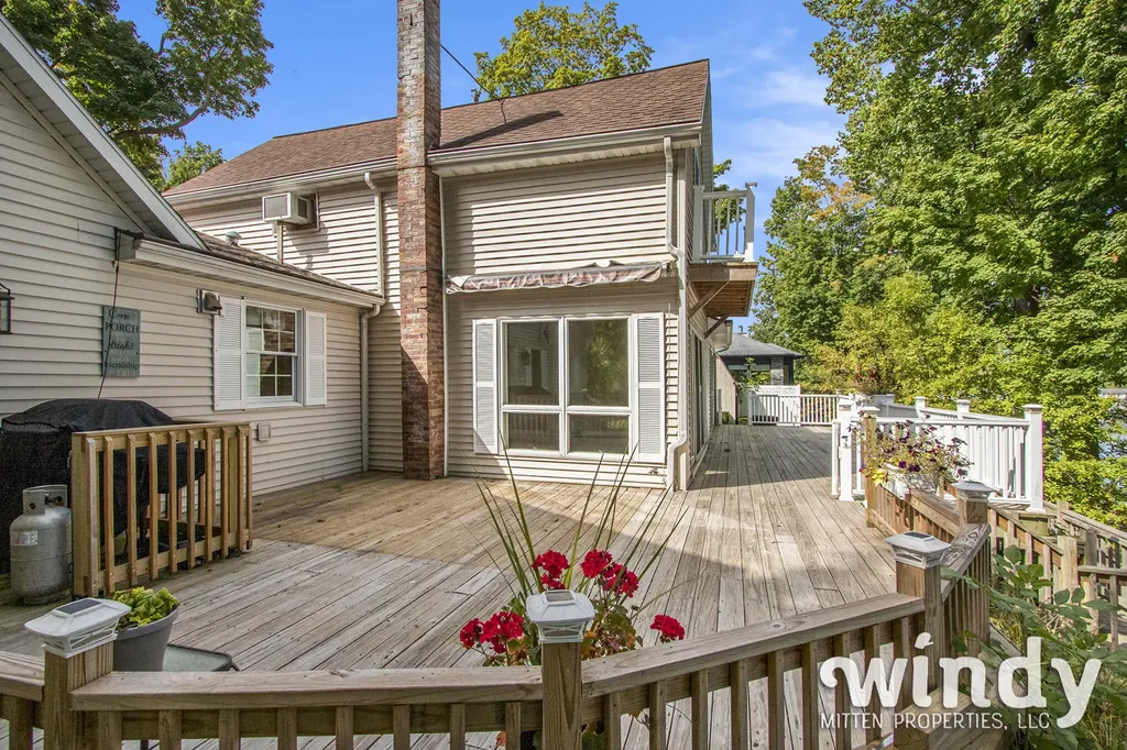 7927 Lakewood Drive Coloma Charter Township MI 49038