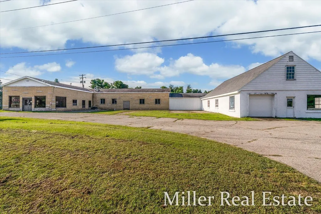 1065 W Green Street Hastings City MI 49058