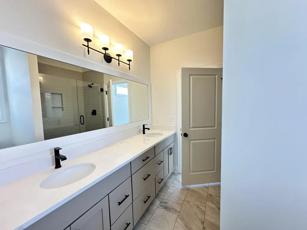 8206 Eagle Peak Drive Georgetown Charter Township MI 49428