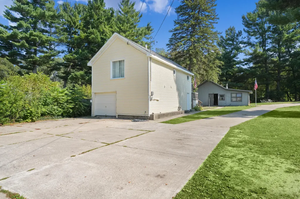 126 N Monroe Street Rockford City MI 49341