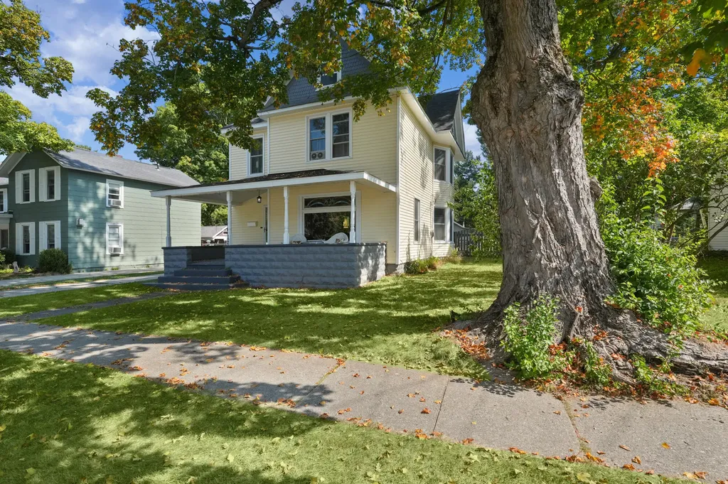 126 N Monroe Street Rockford City MI 49341