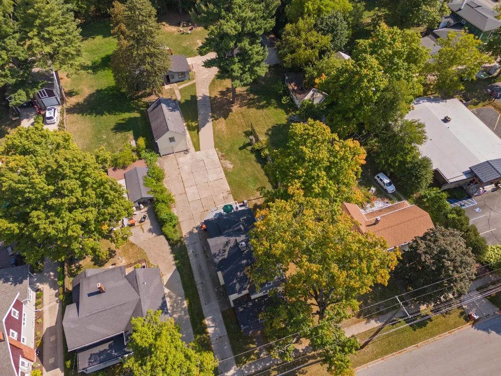 126 N Monroe Street Rockford City MI 49341