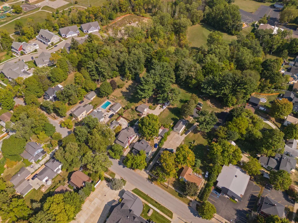 126 N Monroe Street Rockford City MI 49341