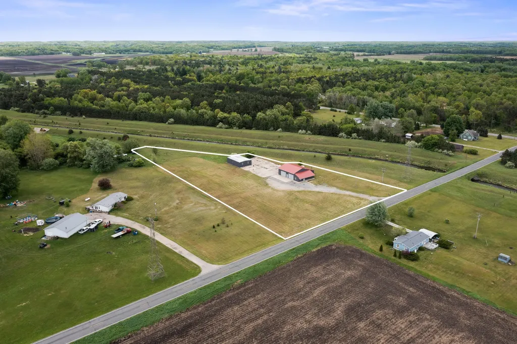 12292 S Oak Avenue Grant Township MI 49327