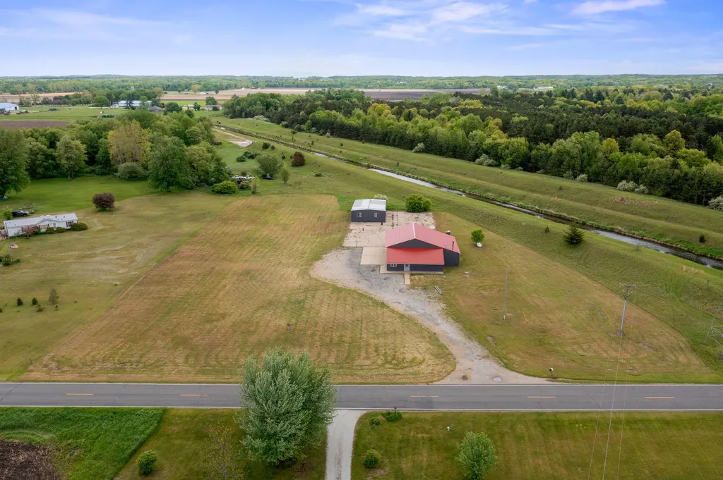 12292 S Oak Avenue Grant Township MI 49327
