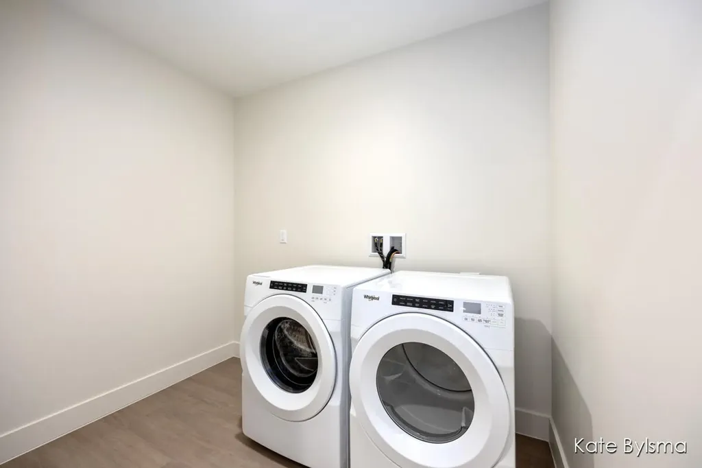 144 Oakes Street SW Grand Rapids City MI 49503