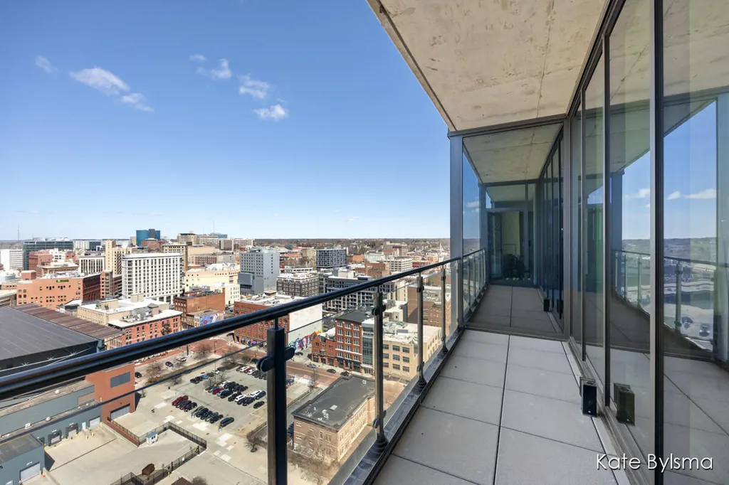 144 Oakes Street SW Grand Rapids City MI 49503