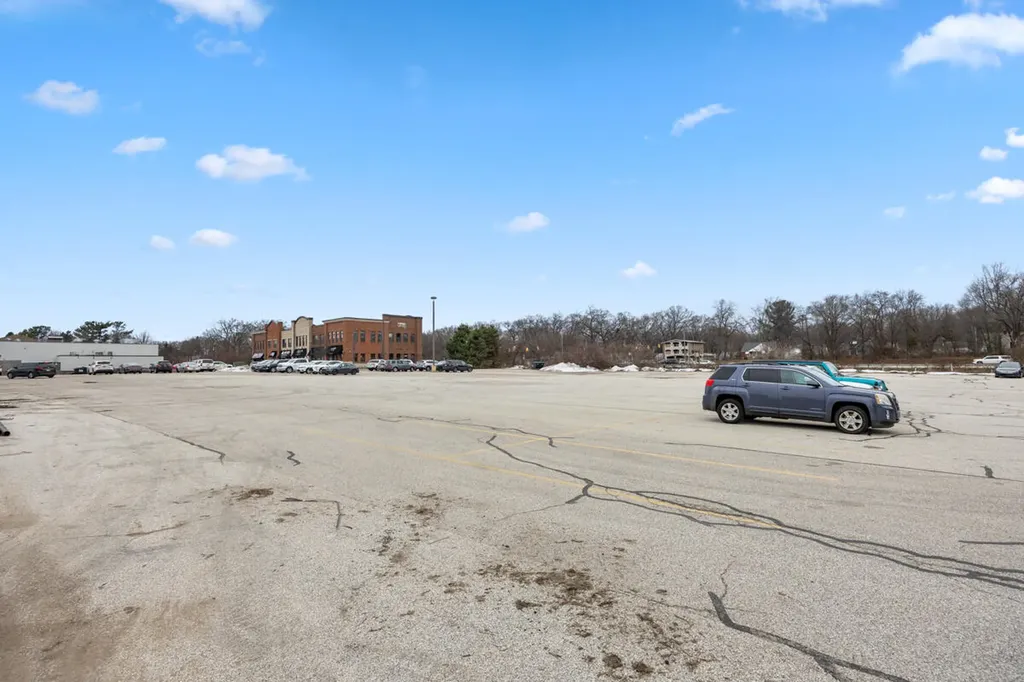 267 Seminole Road Norton Shores City MI 49444