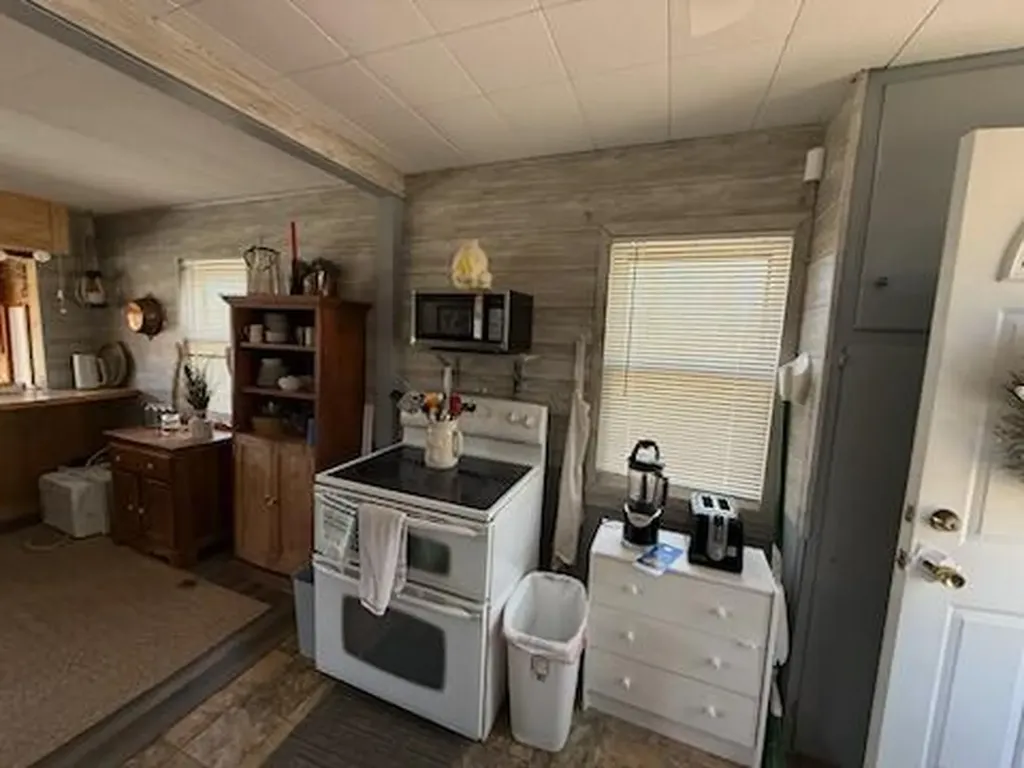 4605 Hunters Trail Douglass Township MI 48886