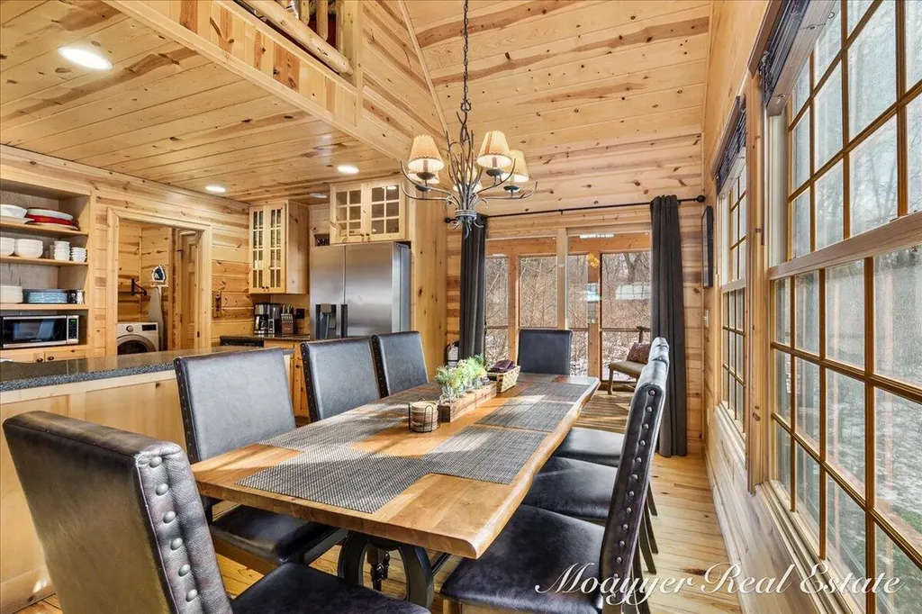 3577 Kingfisher Cove Drive Saugatuck Township MI 49453