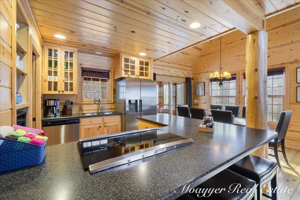 3577 Kingfisher Cove Drive Saugatuck Township MI 49453