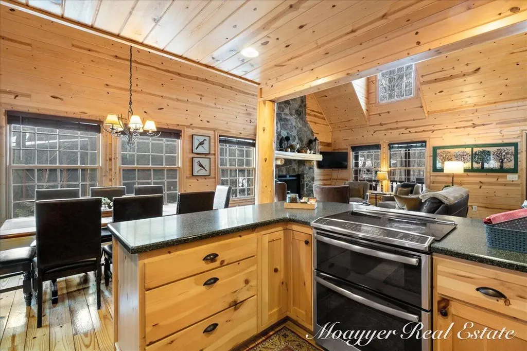 3577 Kingfisher Cove Drive Saugatuck Township MI 49453