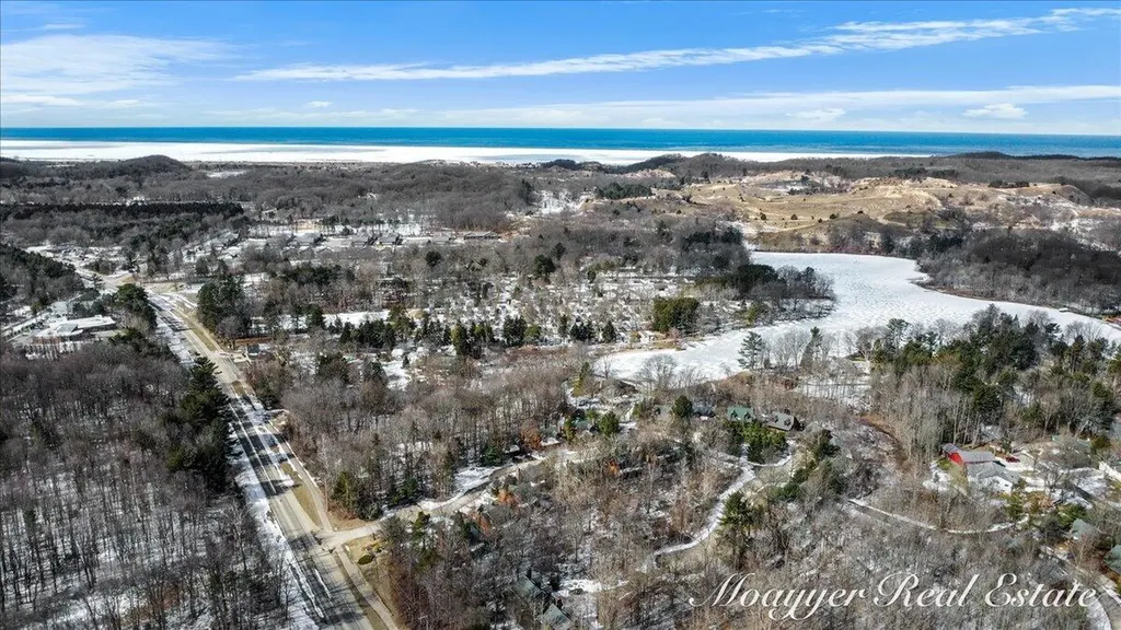 3577 Kingfisher Cove Drive Saugatuck Township MI 49453
