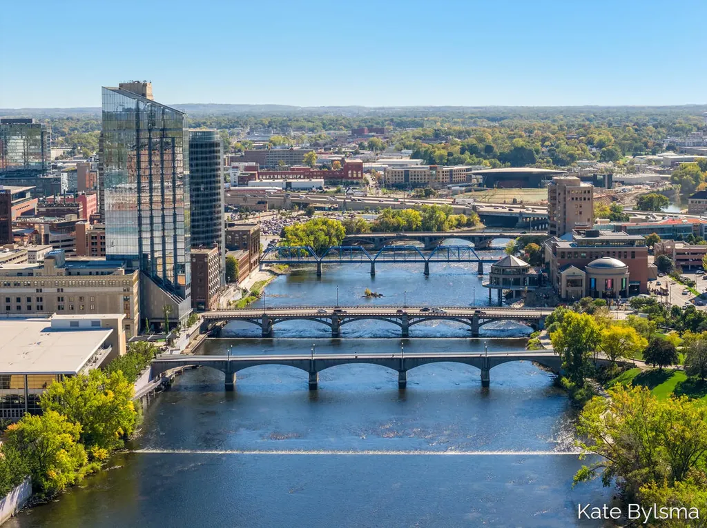 144 Oakes Street SW Grand Rapids City MI 49503