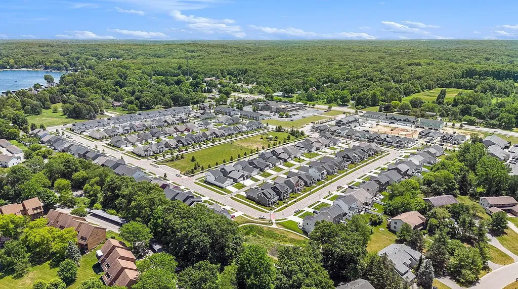 6870 Old Town Square NE Cannon Township MI 49341
