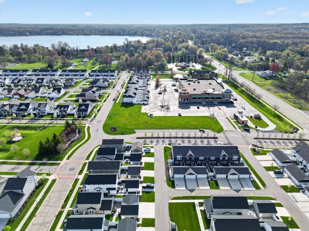 6870 Old Town Square NE Cannon Township MI 49341