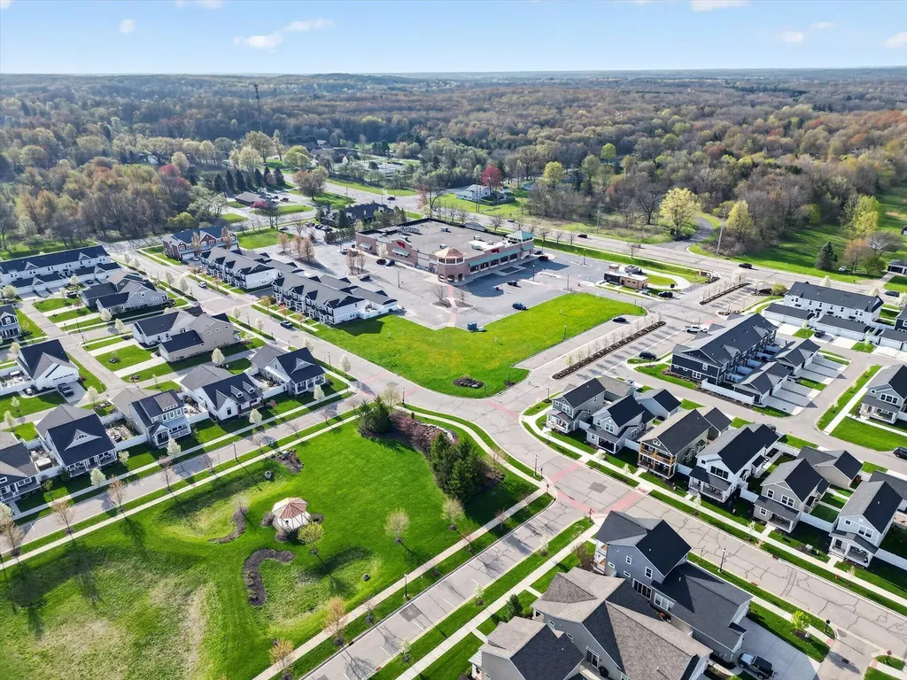 6870 Old Town Square NE Cannon Township MI 49341