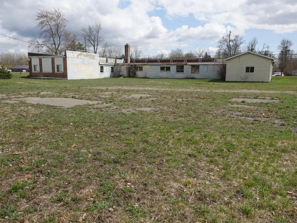 3186 E Apple Avenue Muskegon Charter Township MI 49442