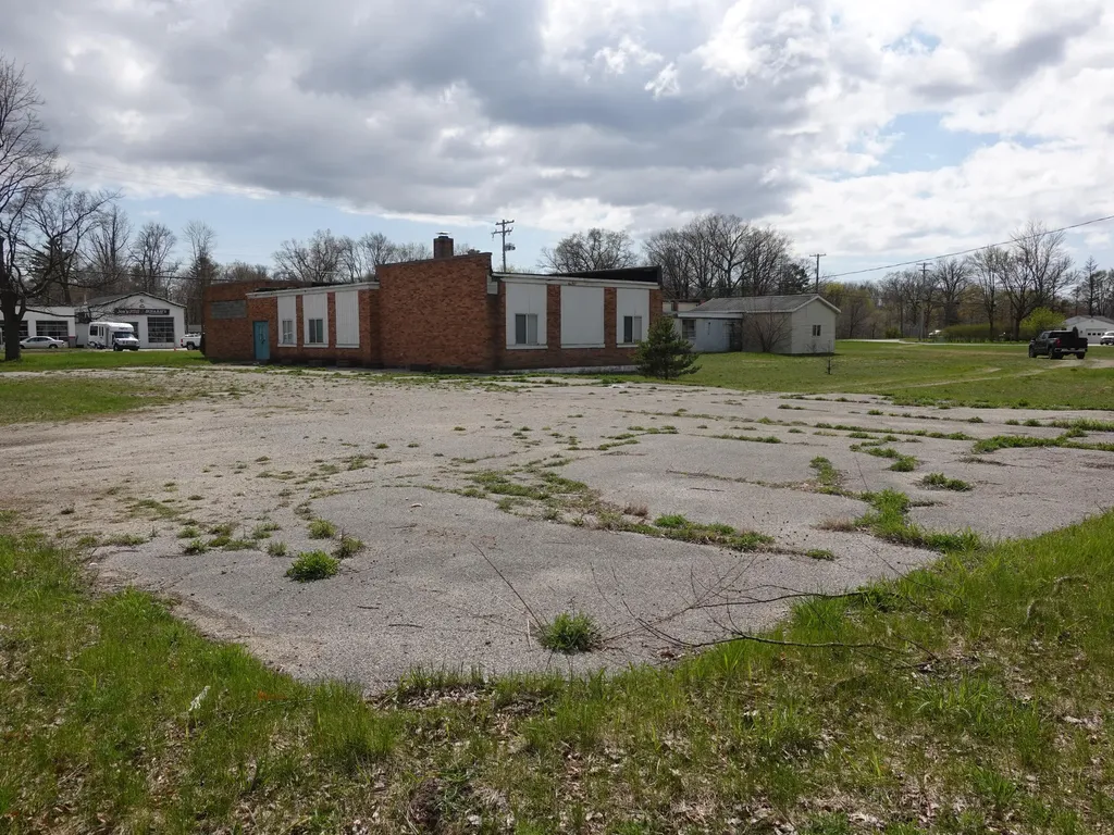 3186 E Apple Avenue Muskegon Charter Township MI 49442