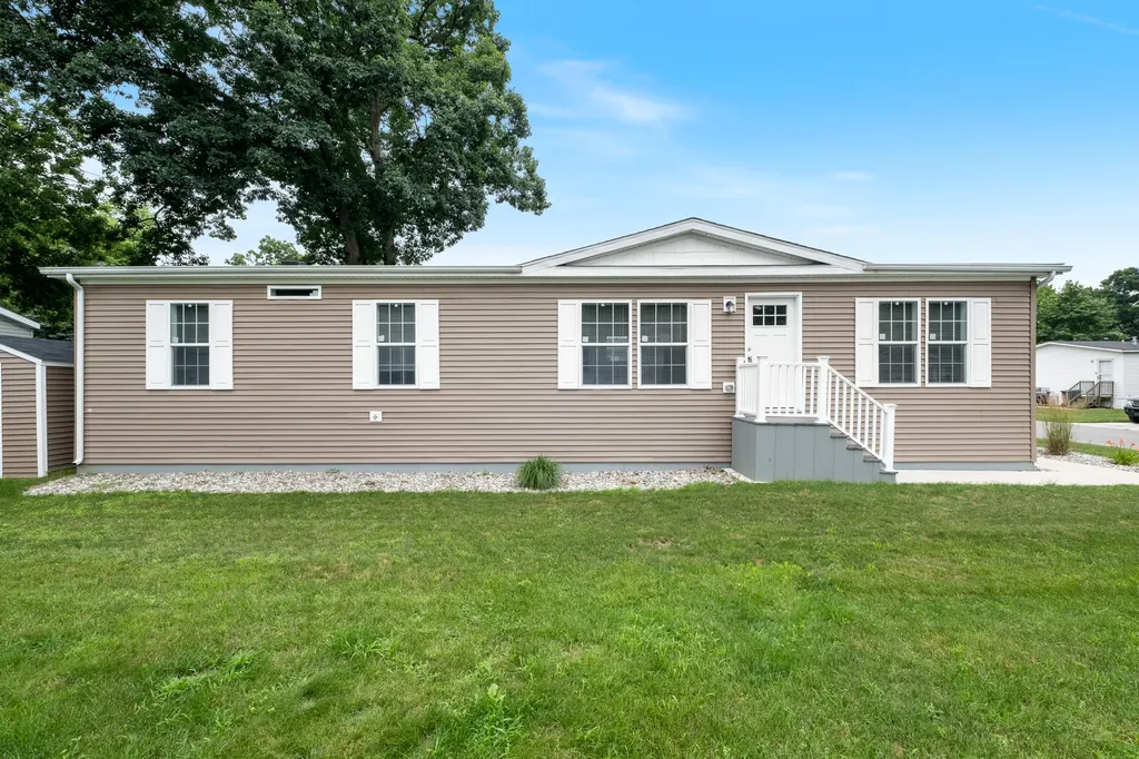 91 Traveler Drive Sparta Township MI 49345