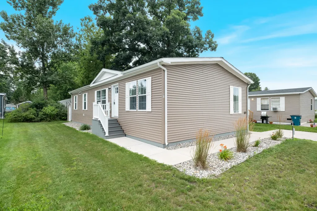 91 Traveler Drive Sparta Township MI 49345