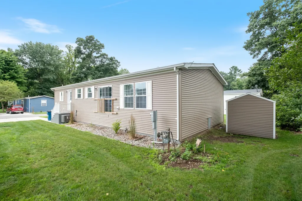 91 Traveler Drive Sparta Township MI 49345