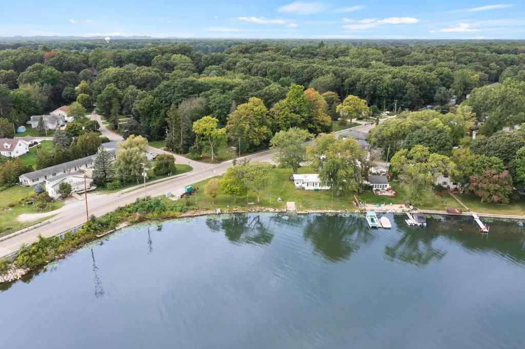 15574 Howard Street Spring Lake Township MI 49456