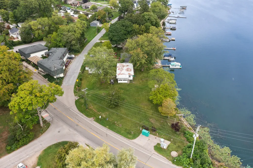 15574 Howard Street Spring Lake Township MI 49456