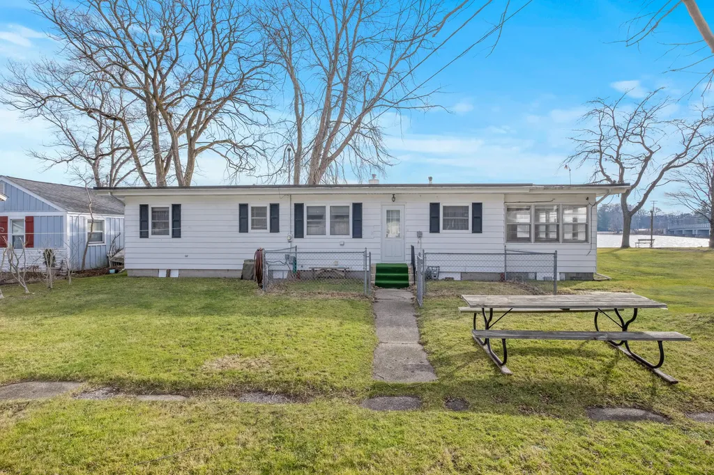 15574 Howard Street Spring Lake Township MI 49456