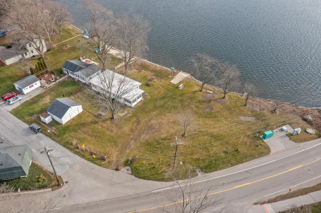 15574 Howard Street Spring Lake Township MI 49456
