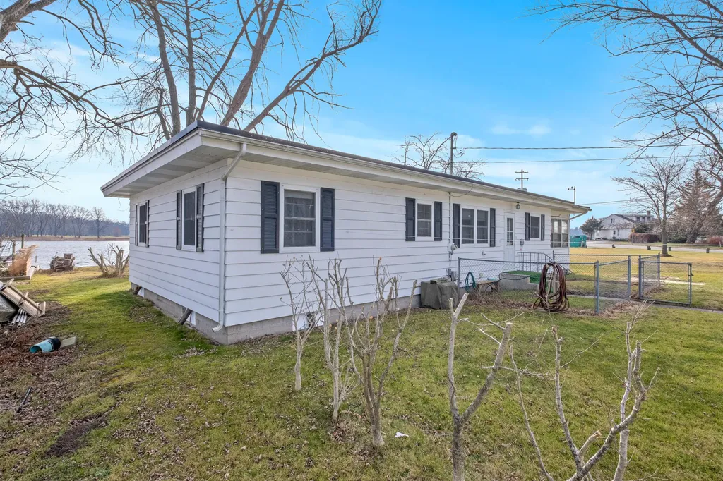 15574 Howard Street Spring Lake Township MI 49456