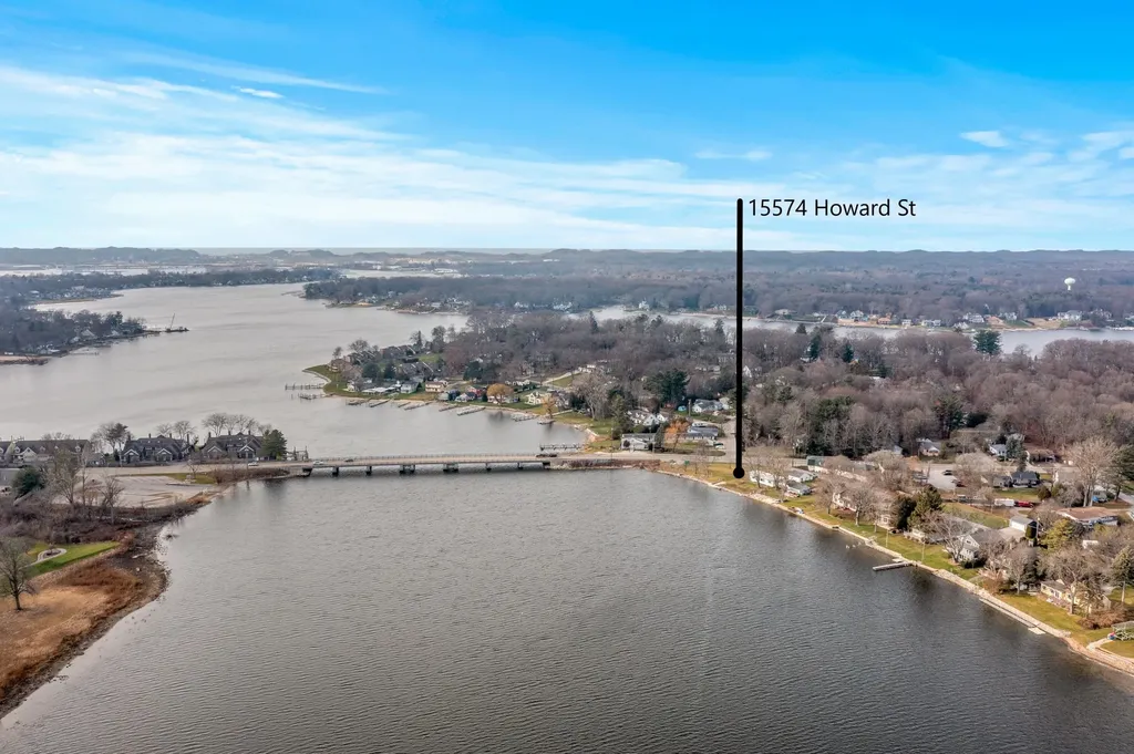 15574 Howard Street Spring Lake Township MI 49456