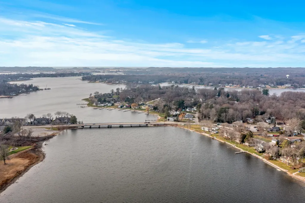 15574 Howard Street Spring Lake Township MI 49456
