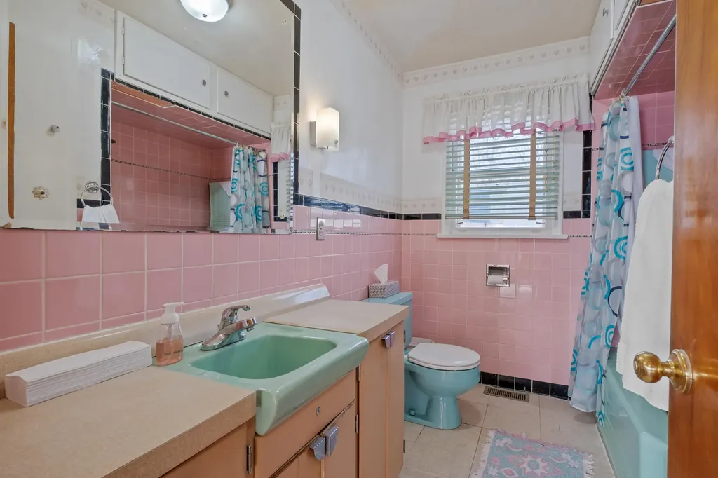 15574 Howard Street Spring Lake Township MI 49456