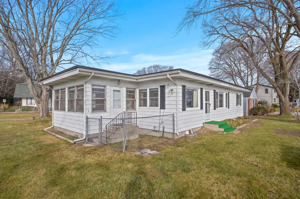 15574 Howard Street Spring Lake Township MI 49456