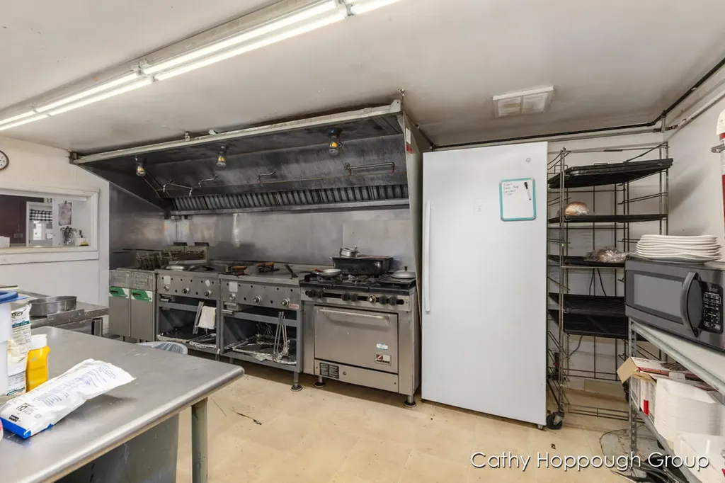 112 N State Street Freeport Village MI 49325