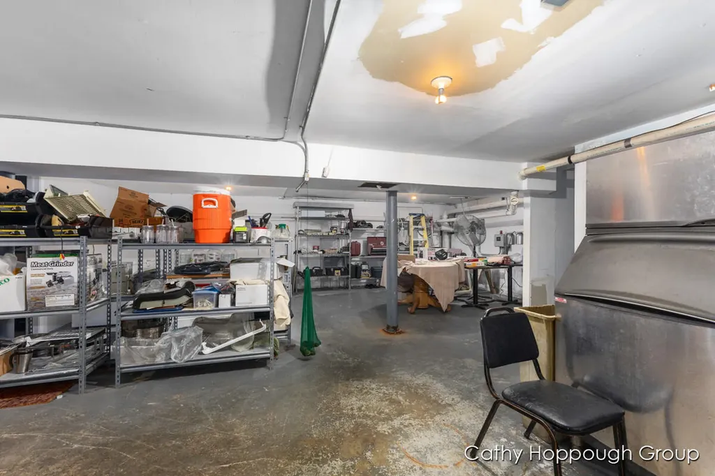 112 N State Street Freeport Village MI 49325