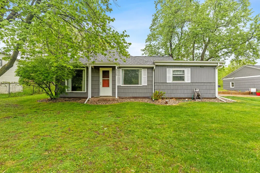 855 Johnson Street Tallmadge Charter Township MI 49435