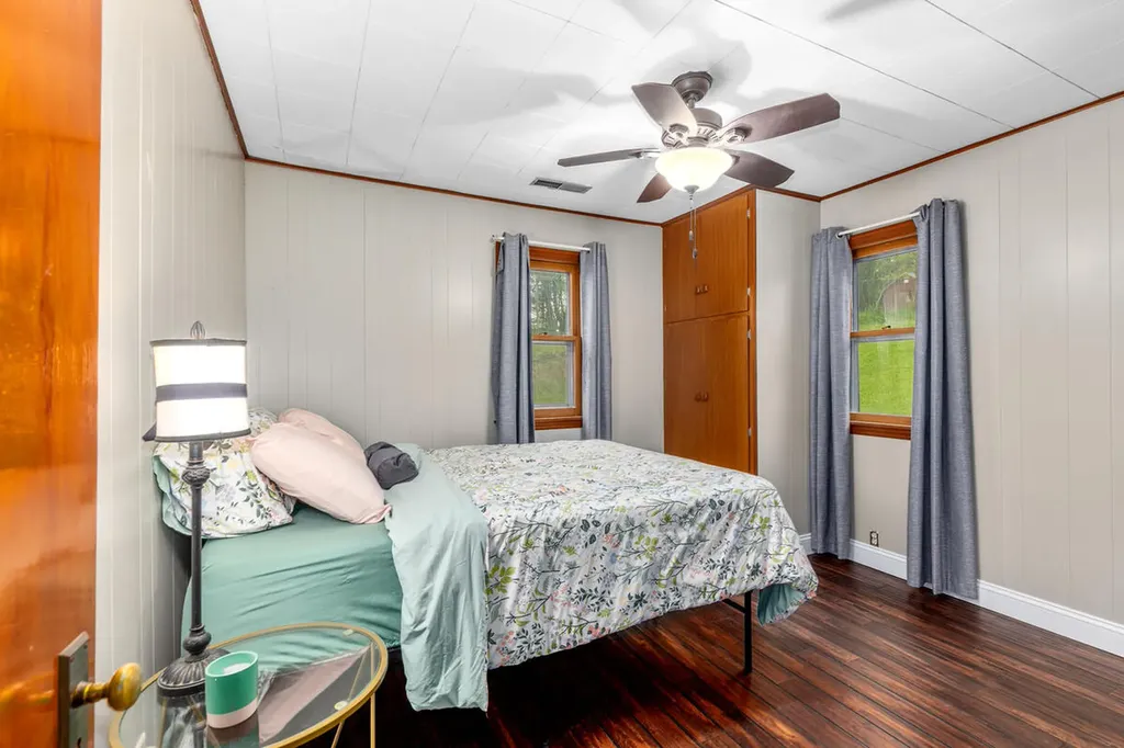 855 Johnson Street Tallmadge Charter Township MI 49435