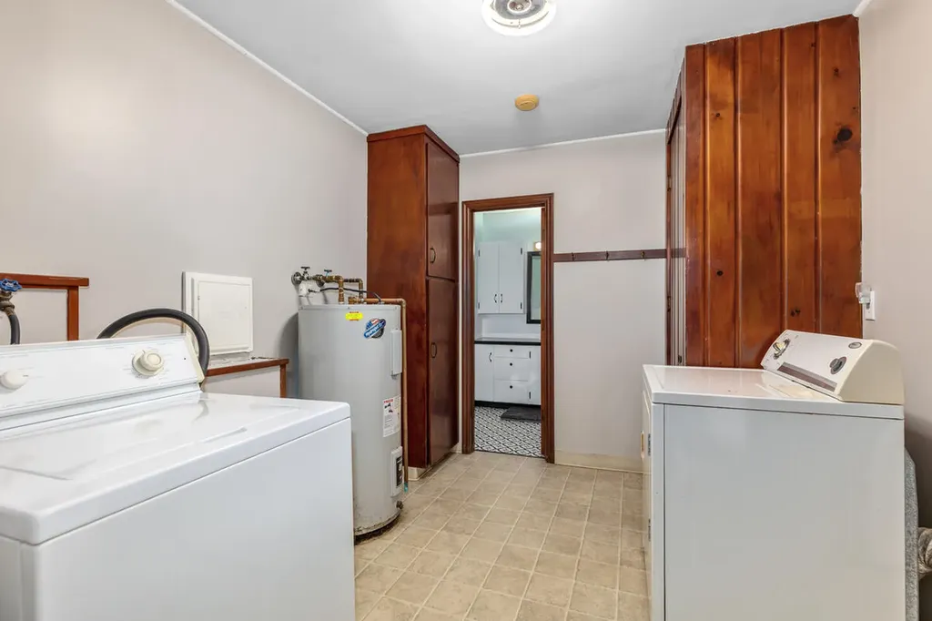 855 Johnson Street Tallmadge Charter Township MI 49435