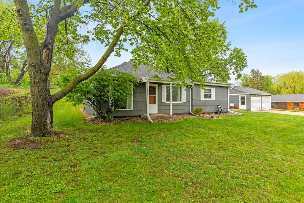 855 Johnson Street Tallmadge Charter Township MI 49435