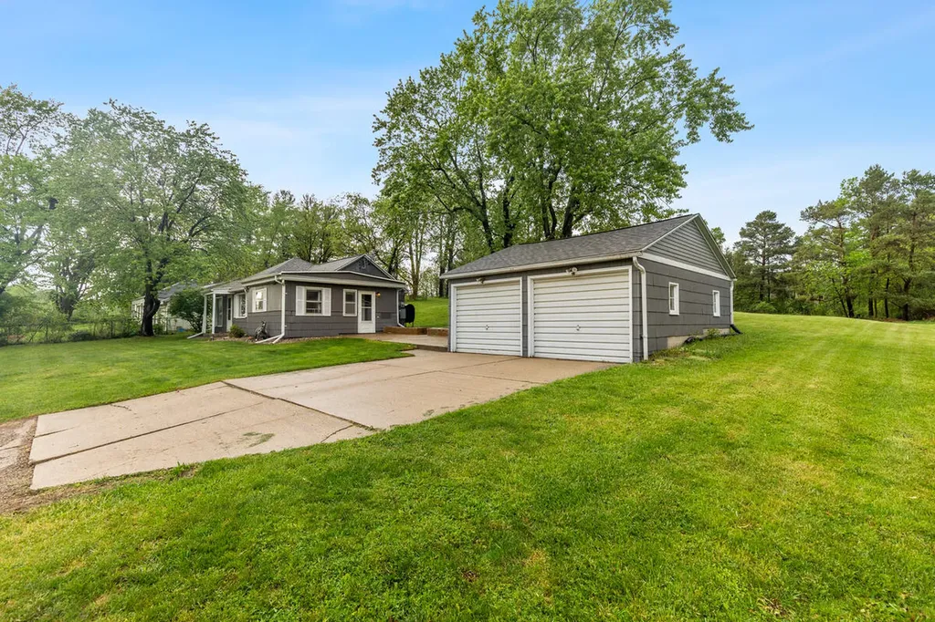 855 Johnson Street Tallmadge Charter Township MI 49435