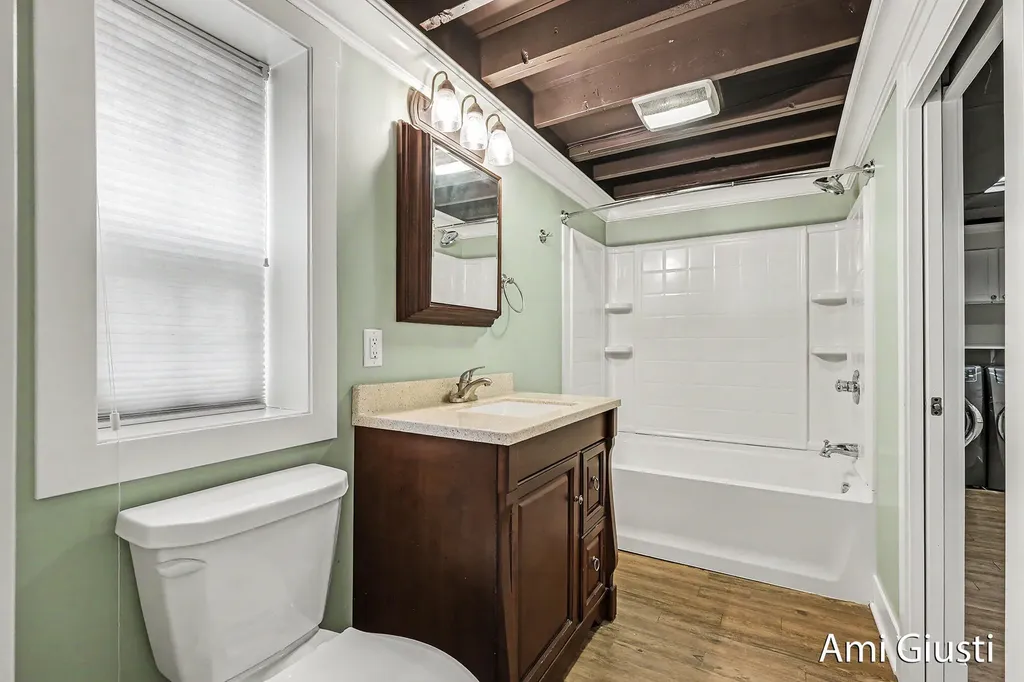 7232 Thornapple River Drive SE Ada Township MI 49301