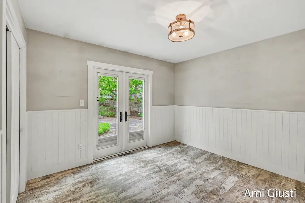 7232 Thornapple River Drive SE Ada Township MI 49301