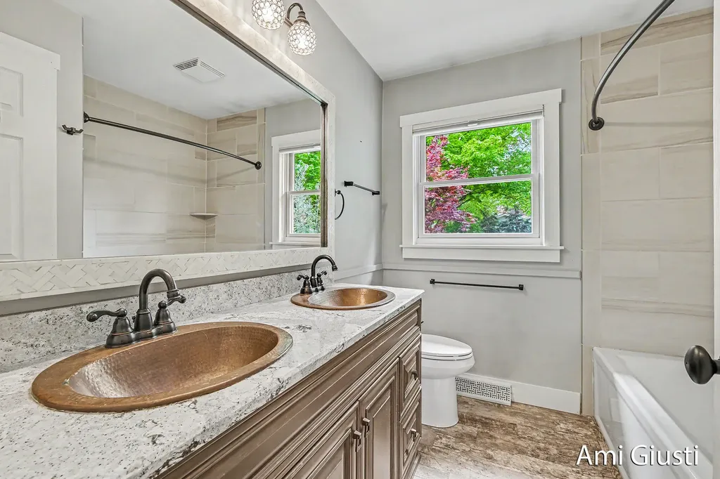 7232 Thornapple River Drive SE Ada Township MI 49301