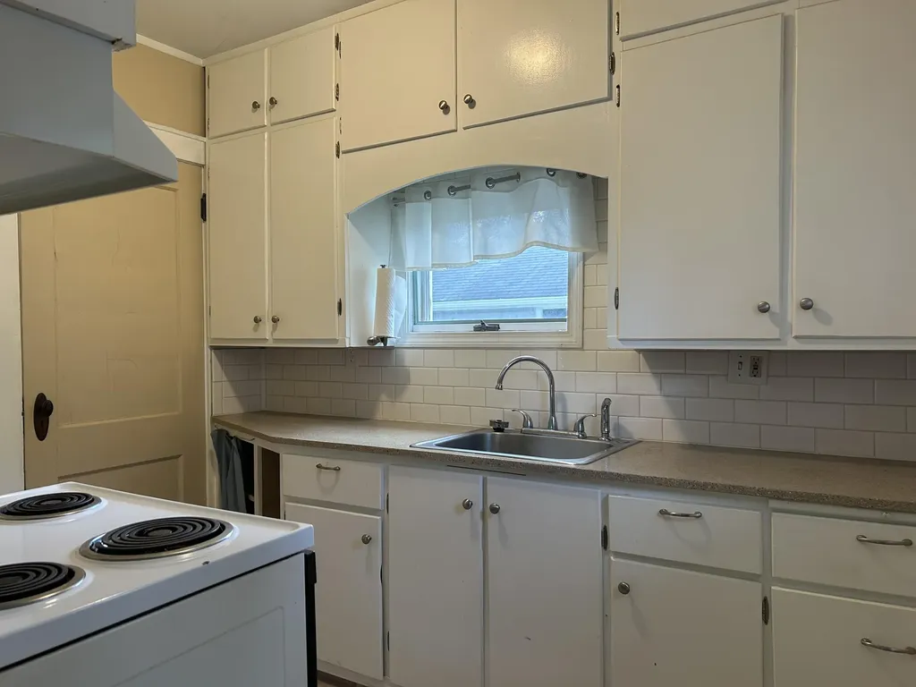 502 E South Street Hastings City MI 49058