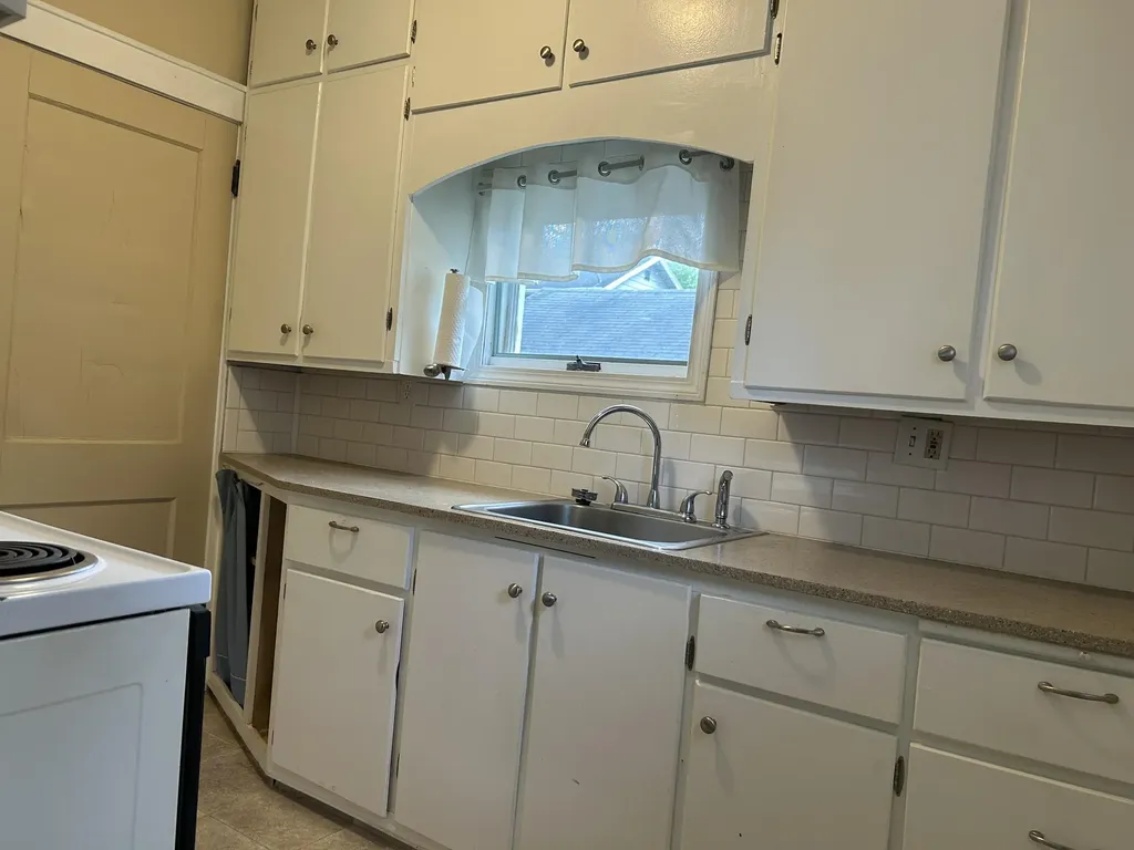 502 E South Street Hastings City MI 49058